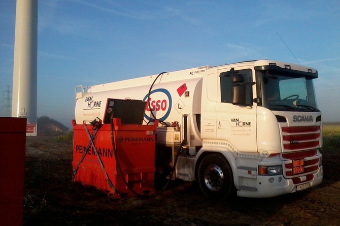 Esso mazout Van Horne op locatie